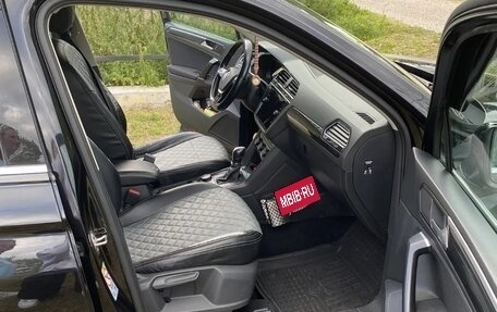 Volkswagen Tiguan II, 2018 год, 2 300 000 рублей, 6 фотография