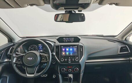 Subaru XV II, 2017 год, 2 000 000 рублей, 9 фотография