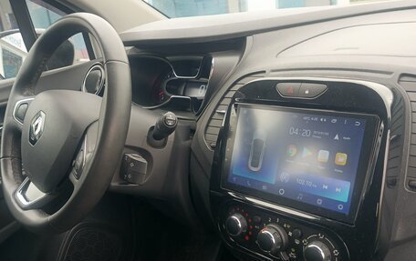 Renault Kaptur I рестайлинг, 2017 год, 1 600 000 рублей, 6 фотография