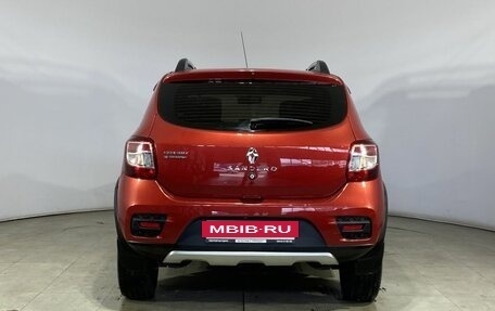 Renault Sandero II рестайлинг, 2015 год, 700 000 рублей, 5 фотография