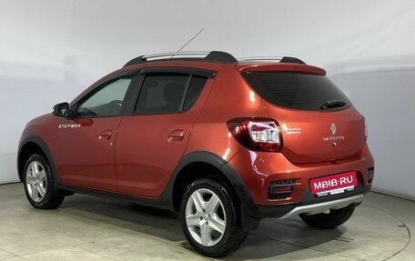 Renault Sandero II рестайлинг, 2015 год, 700 000 рублей, 7 фотография