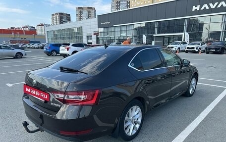 Skoda Superb III рестайлинг, 2018 год, 1 850 000 рублей, 3 фотография