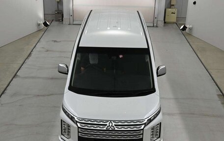 Mitsubishi Delica D:5 I, 2023 год, 3 260 000 рублей, 2 фотография