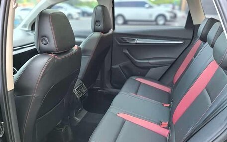 Skoda Karoq I, 2022 год, 1 670 000 рублей, 8 фотография