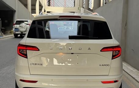 Skoda Karoq I, 2022 год, 1 690 000 рублей, 5 фотография