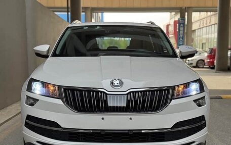 Skoda Karoq I, 2022 год, 1 690 000 рублей, 2 фотография