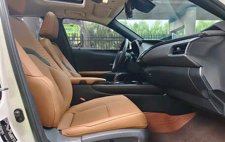 Lexus UX I, 2023 год, 2 287 000 рублей, 19 фотография