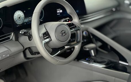 Hyundai Elantra, 2023 год, 1 620 000 рублей, 5 фотография