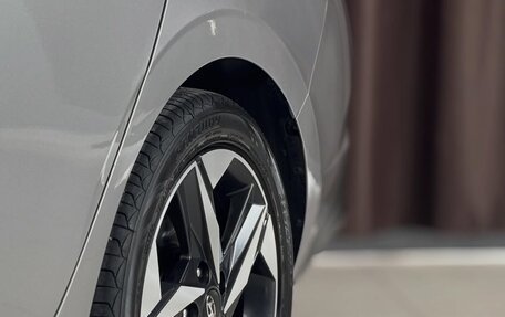 Hyundai Elantra, 2023 год, 1 620 000 рублей, 7 фотография