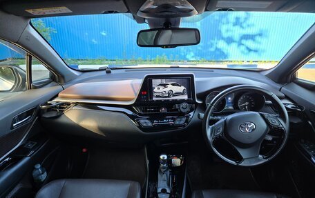 Toyota C-HR I рестайлинг, 2018 год, 1 900 000 рублей, 6 фотография
