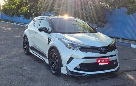 Toyota C-HR I рестайлинг, 2018 год, 1 900 000 рублей, 2 фотография