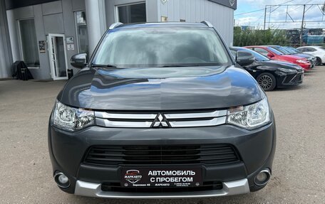 Mitsubishi Outlander III рестайлинг 3, 2014 год, 1 465 000 рублей, 2 фотография