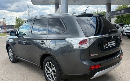 Mitsubishi Outlander III рестайлинг 3, 2014 год, 1 465 000 рублей, 7 фотография