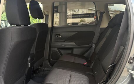 Mitsubishi Outlander III рестайлинг 3, 2014 год, 1 465 000 рублей, 12 фотография