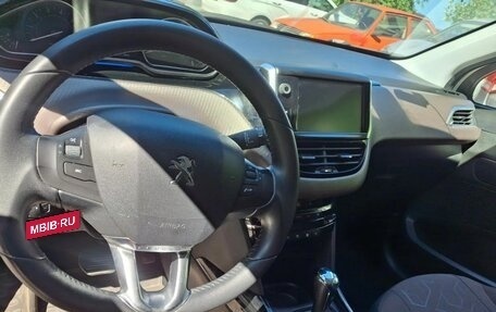 Peugeot 2008 II, 2014 год, 690 000 рублей, 18 фотография