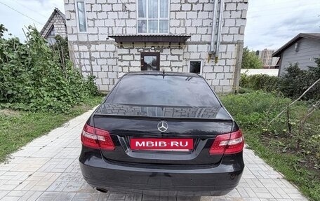Mercedes-Benz E-Класс, 2012 год, 1 350 000 рублей, 6 фотография