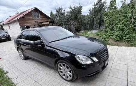 Mercedes-Benz E-Класс, 2012 год, 1 350 000 рублей, 8 фотография