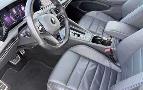 Volkswagen Golf VIII, 2023 год, 2 200 000 рублей, 9 фотография
