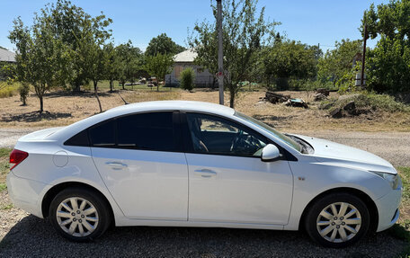 Chevrolet Cruze II, 2010 год, 650 000 рублей, 5 фотография