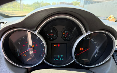 Chevrolet Cruze II, 2010 год, 650 000 рублей, 23 фотография