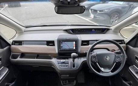 Honda Freed II, 2022 год, 1 320 000 рублей, 7 фотография