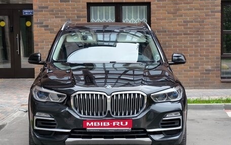 BMW X5, 2019 год, 6 250 000 рублей, 2 фотография