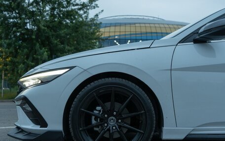 Hyundai Elantra, 2022 год, 2 250 000 рублей, 2 фотография