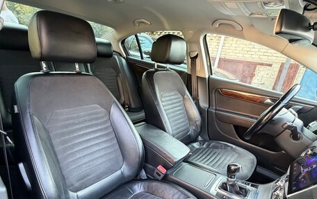 Volkswagen Passat B7, 2011 год, 1 370 000 рублей, 16 фотография
