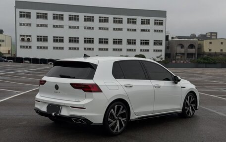 Volkswagen Golf VIII, 2023 год, 1 820 000 рублей, 2 фотография