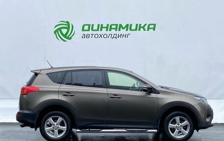 Toyota RAV4, 2014 год, 1 900 000 рублей, 4 фотография