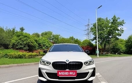 BMW 1 серия, 2023 год, 1 540 000 рублей, 2 фотография