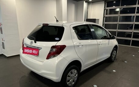 Toyota Vitz, 2014 год, 622 000 рублей, 3 фотография