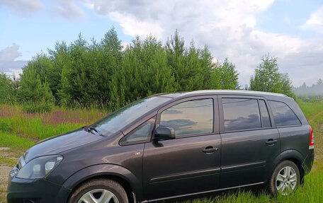 Opel Zafira B, 2013 год, 918 000 рублей, 4 фотография