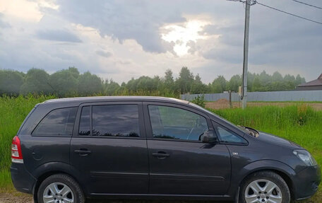 Opel Zafira B, 2013 год, 918 000 рублей, 3 фотография