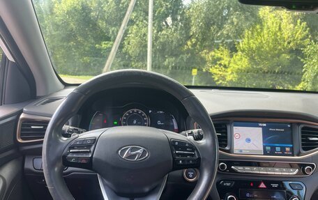 Hyundai IONIQ, 2018 год, 1 950 000 рублей, 10 фотография