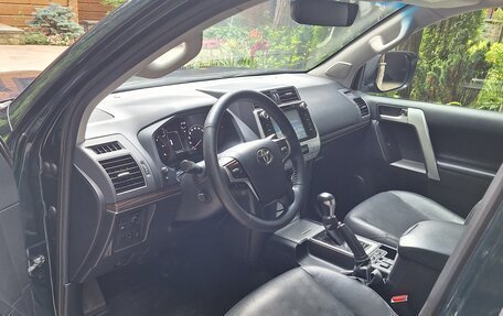 Toyota Land Cruiser Prado 150 рестайлинг 2, 2018 год, 4 100 000 рублей, 15 фотография