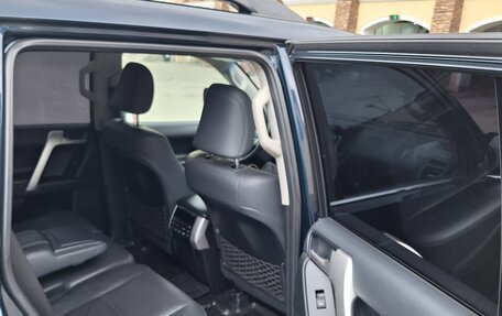 Toyota Land Cruiser Prado 150 рестайлинг 2, 2018 год, 4 100 000 рублей, 12 фотография