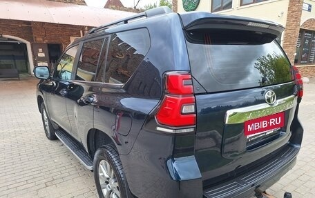 Toyota Land Cruiser Prado 150 рестайлинг 2, 2018 год, 4 100 000 рублей, 11 фотография