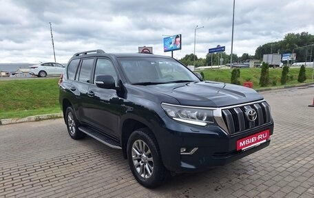 Toyota Land Cruiser Prado 150 рестайлинг 2, 2018 год, 4 100 000 рублей, 6 фотография