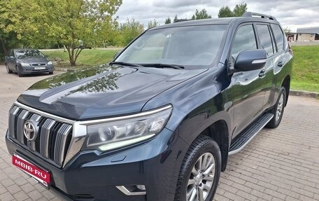 Toyota Land Cruiser Prado 150 рестайлинг 2, 2018 год, 4 100 000 рублей, 10 фотография