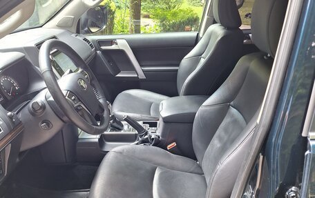 Toyota Land Cruiser Prado 150 рестайлинг 2, 2018 год, 4 100 000 рублей, 25 фотография