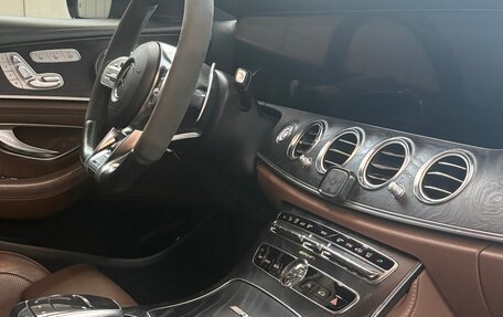 Mercedes-Benz E-Класс AMG, 2019 год, 5 700 000 рублей, 9 фотография