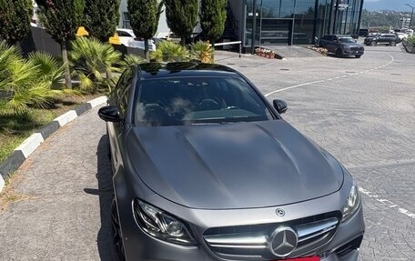 Mercedes-Benz E-Класс AMG, 2019 год, 5 700 000 рублей, 24 фотография