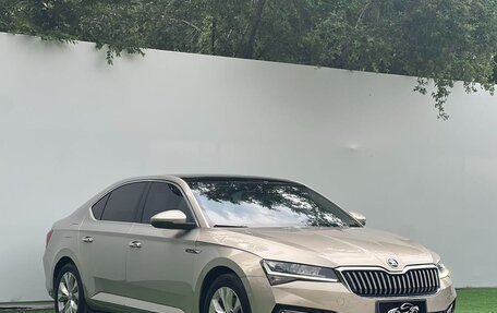 Skoda Superb III рестайлинг, 2022 год, 2 029 000 рублей, 3 фотография