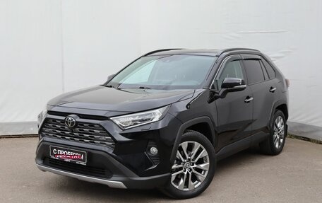 Toyota RAV4, 2020 год, 3 799 000 рублей, 1 фотография