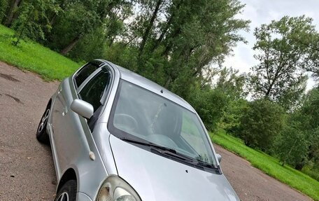 Toyota Vitz, 2000 год, 345 000 рублей, 1 фотография