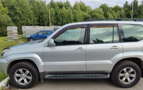 Toyota Land Cruiser Prado 120 рестайлинг, 2008 год, 2 080 000 рублей, 10 фотография