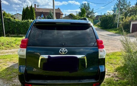 Toyota Land Cruiser Prado 150 рестайлинг 2, 2013 год, 2 090 000 рублей, 3 фотография
