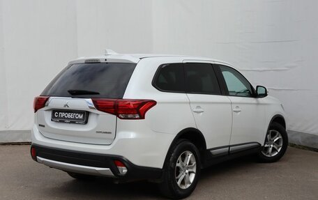 Mitsubishi Outlander III рестайлинг 3, 2017 год, 1 855 000 рублей, 4 фотография