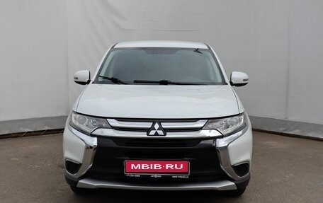 Mitsubishi Outlander III рестайлинг 3, 2017 год, 1 855 000 рублей, 2 фотография